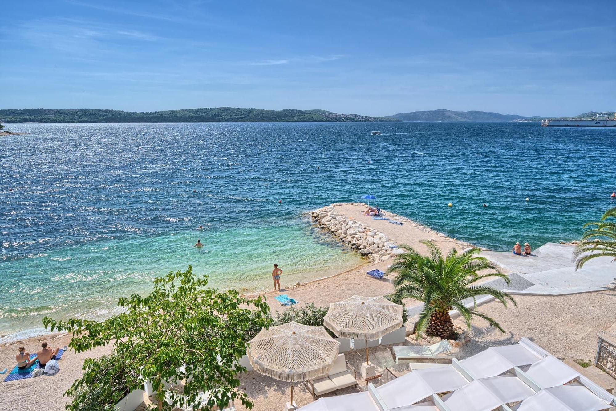 Livingstone Beach House โตรกีร์ ภายนอก รูปภาพ