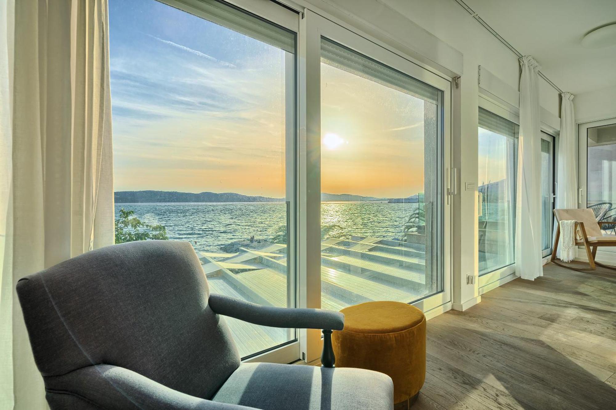 Livingstone Beach House โตรกีร์ ภายนอก รูปภาพ