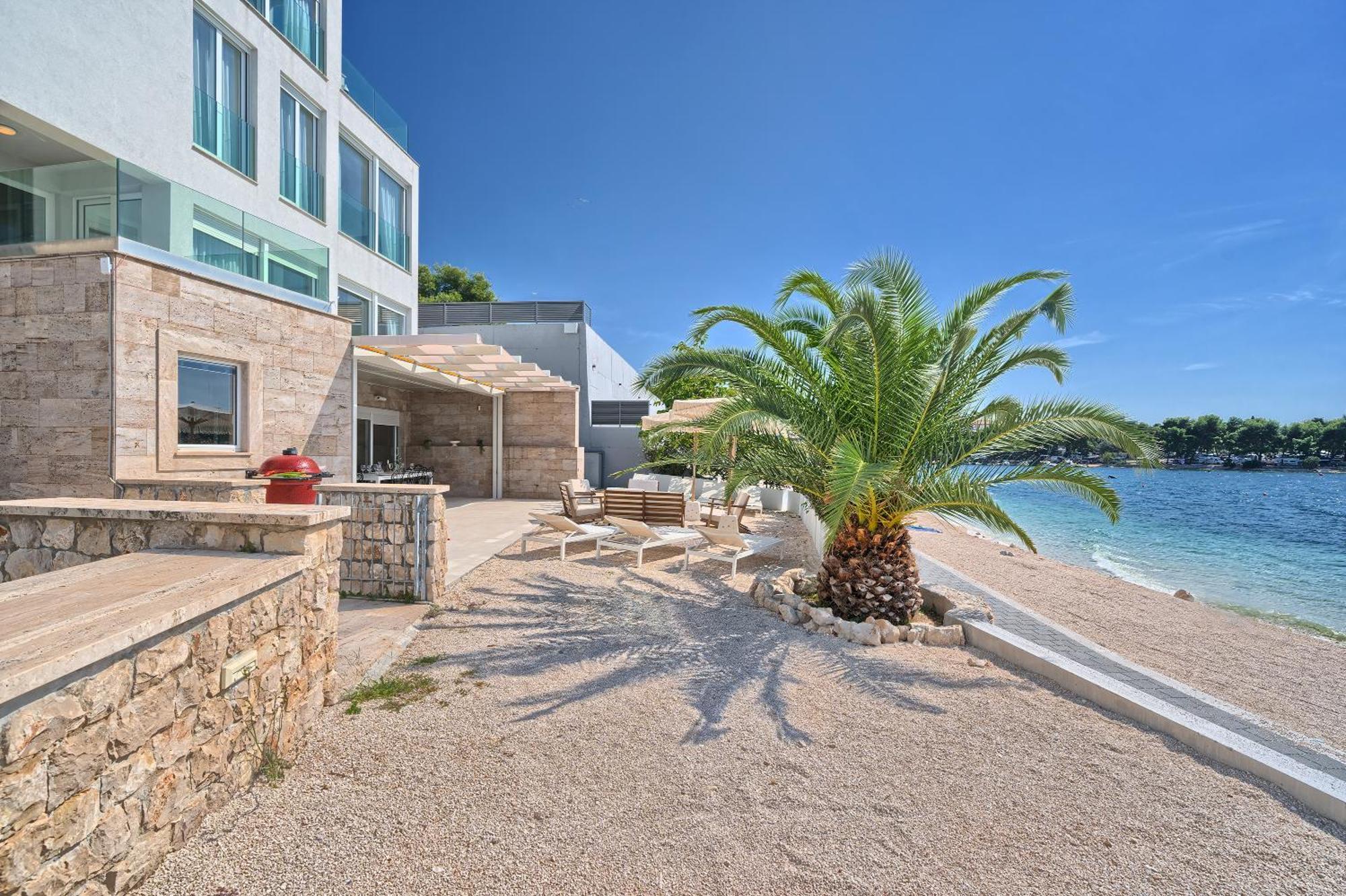 Livingstone Beach House โตรกีร์ ภายนอก รูปภาพ