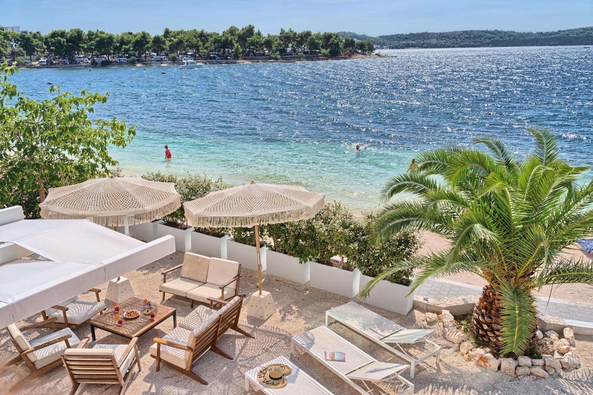 Livingstone Beach House โตรกีร์ ภายนอก รูปภาพ