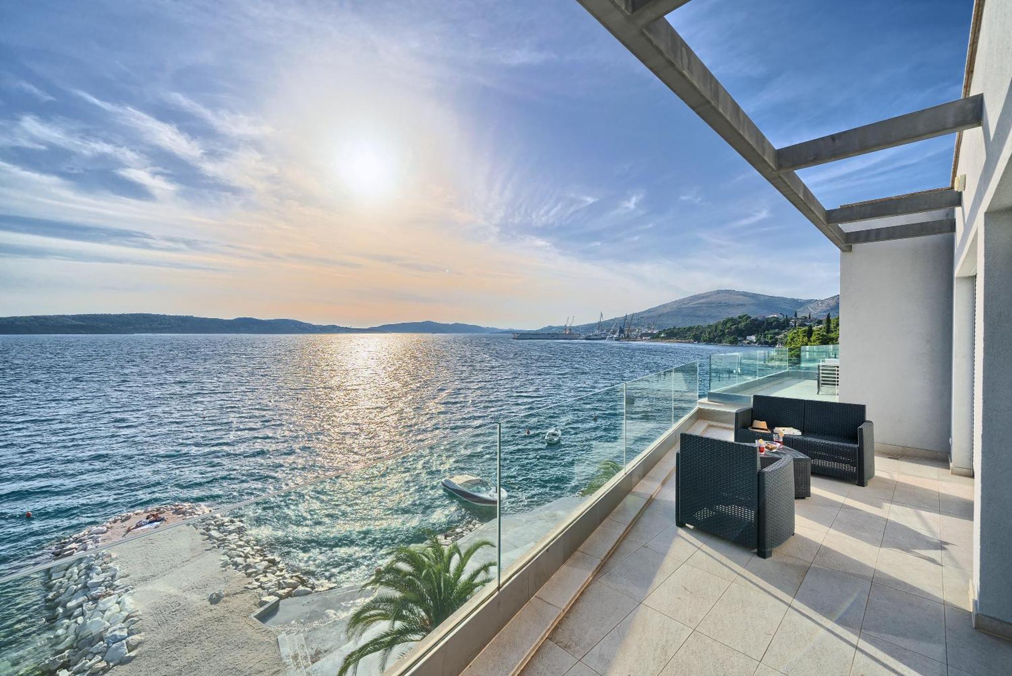 Livingstone Beach House โตรกีร์ ภายนอก รูปภาพ