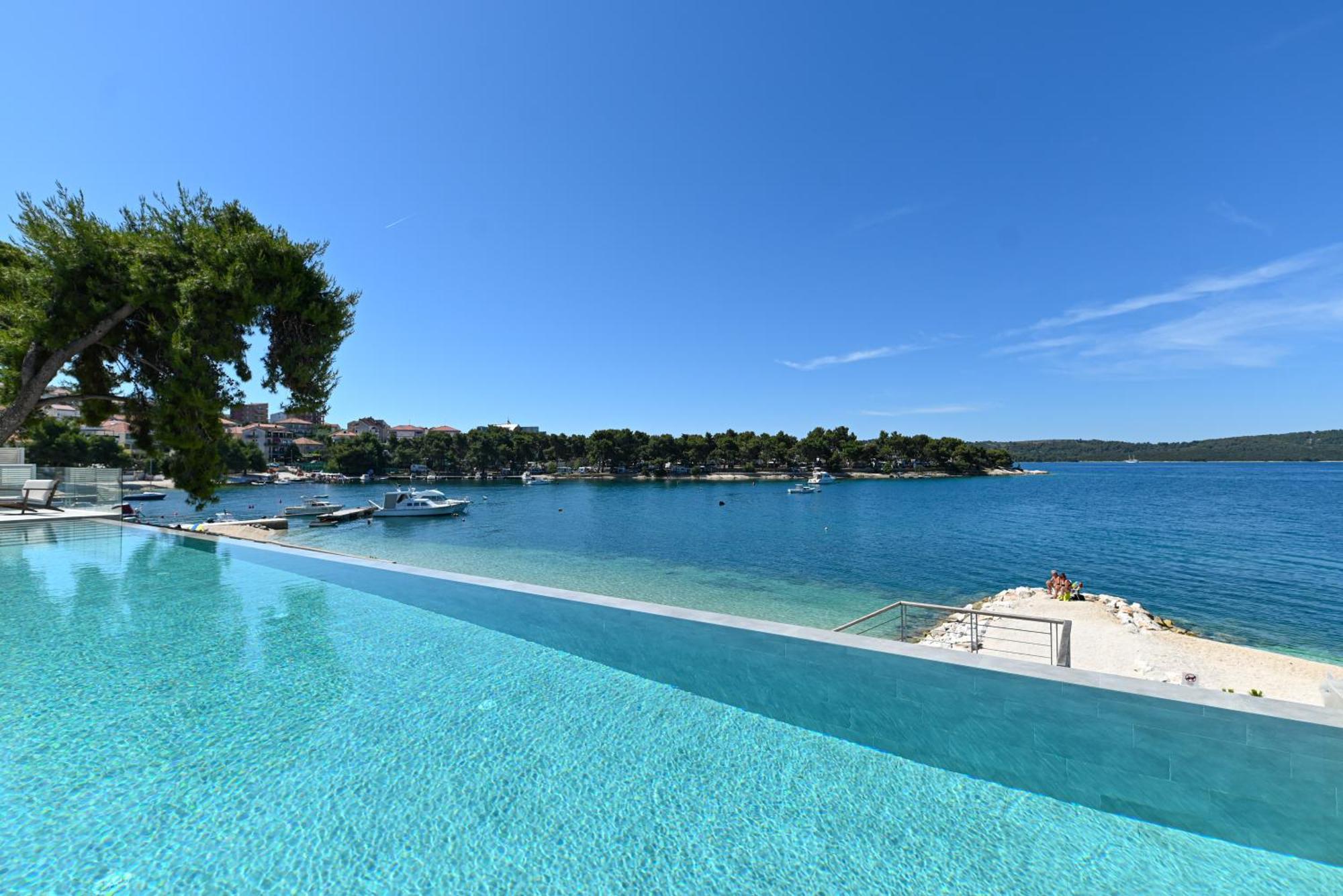 Livingstone Beach House โตรกีร์ ภายนอก รูปภาพ