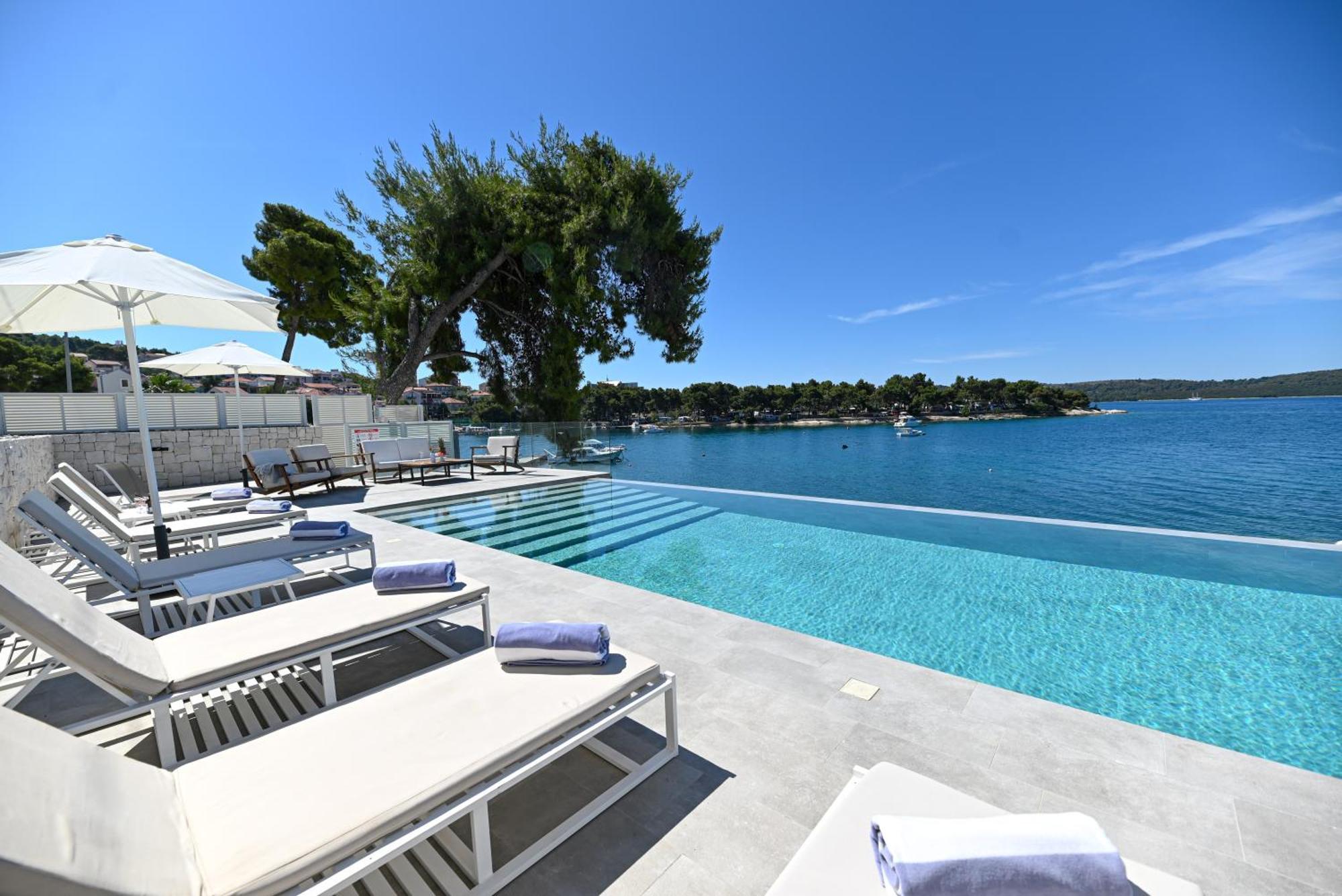 Livingstone Beach House โตรกีร์ ภายนอก รูปภาพ