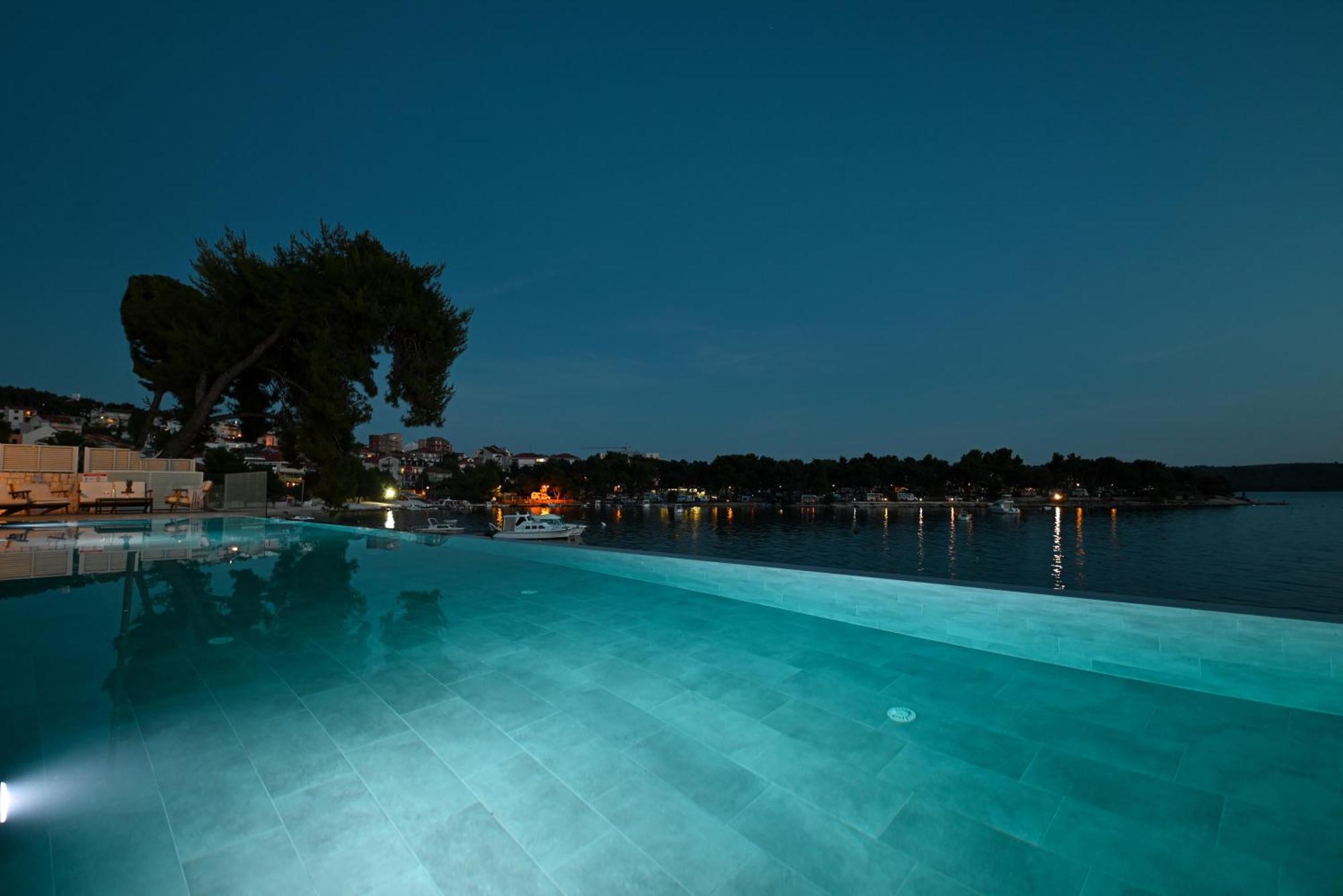 Livingstone Beach House โตรกีร์ ภายนอก รูปภาพ
