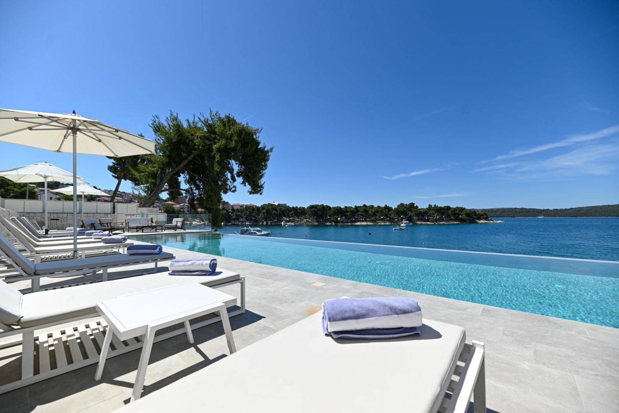 Livingstone Beach House โตรกีร์ ภายนอก รูปภาพ
