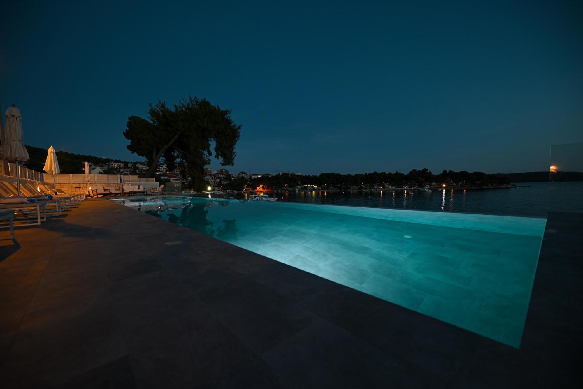 Livingstone Beach House โตรกีร์ ภายนอก รูปภาพ